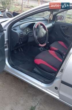 Хэтчбек Opel Corsa 2002 в Одессе