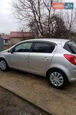 Хетчбек Opel Corsa 2011 в Рівному