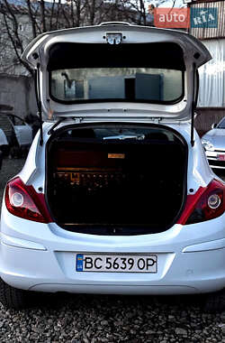 Хэтчбек Opel Corsa 2011 в Стрые