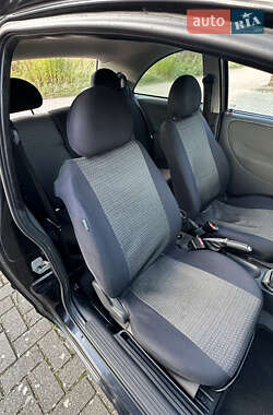 Хэтчбек Opel Corsa 2004 в 