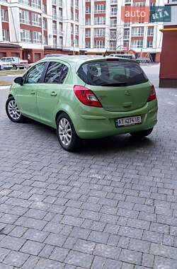 Хэтчбек Opel Corsa 2010 в Ивано-Франковске