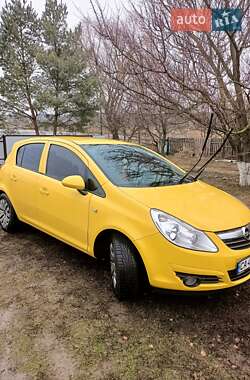 Хэтчбек Opel Corsa 2010 в Корсуне-Шевченковском