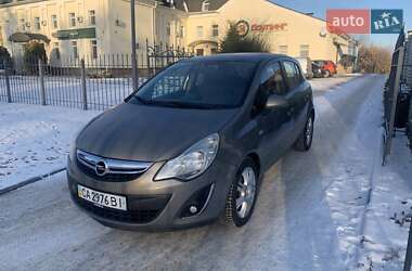 Хэтчбек Opel Corsa 2013 в Смеле