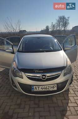 Хетчбек Opel Corsa 2012 в Івано-Франківську