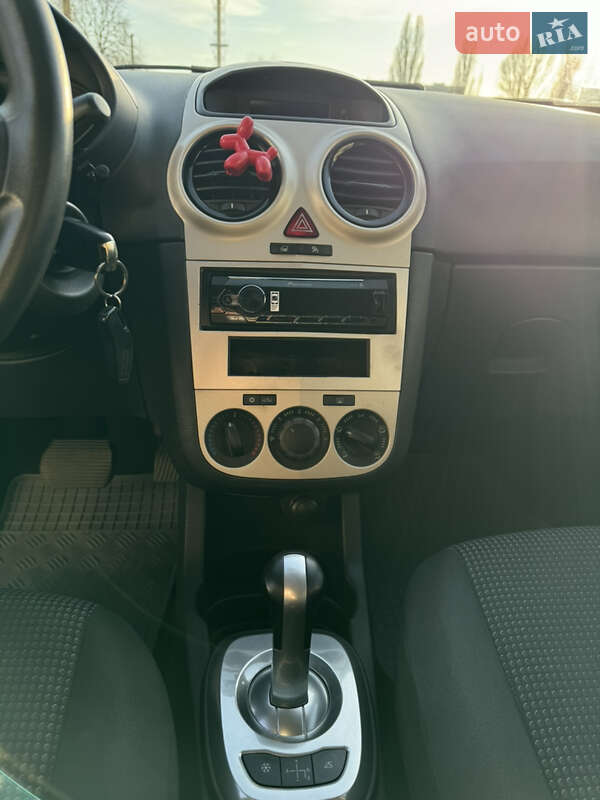 Хэтчбек Opel Corsa 2008 в Одессе