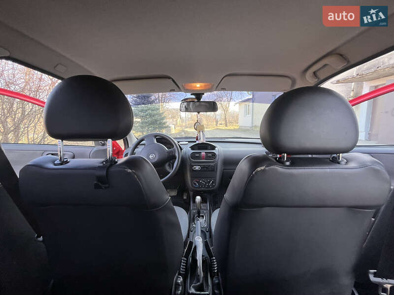 Хэтчбек Opel Corsa 2002 в Львове