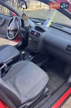Хэтчбек Opel Corsa 2002 в Львове