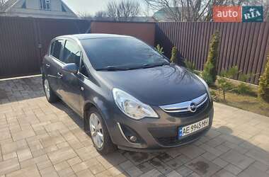 Хэтчбек Opel Corsa 2013 в Днепре