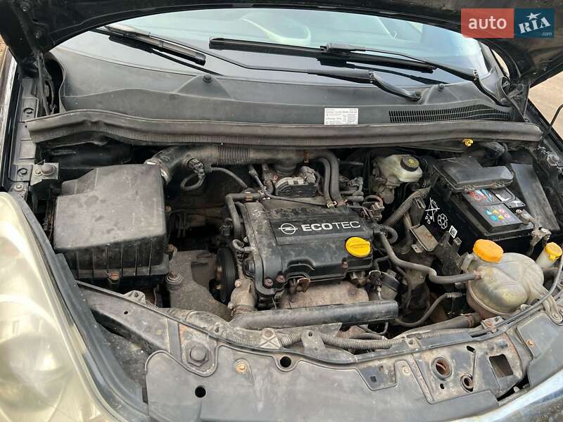 Хэтчбек Opel Corsa 2007 в Бродах