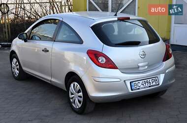 Хэтчбек Opel Corsa 2012 в Львове