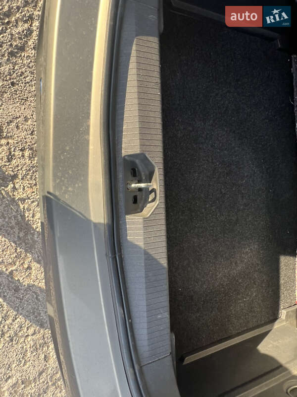 Хэтчбек Opel Corsa 2013 в Днепре