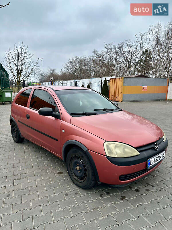 Хэтчбек Opel Corsa 2001 в 