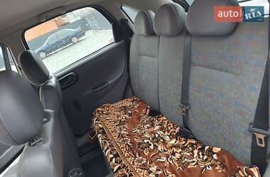 Хэтчбек Opel Corsa 2001 в 