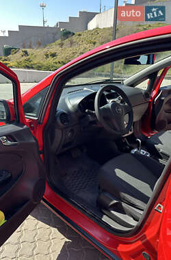 Хэтчбек Opel Corsa 2008 в 