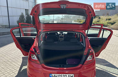 Хэтчбек Opel Corsa 2008 в 