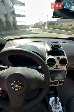 Хэтчбек Opel Corsa 2008 в 