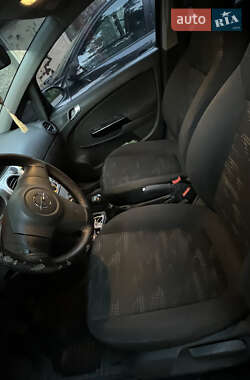 Хэтчбек Opel Corsa 2014 в 