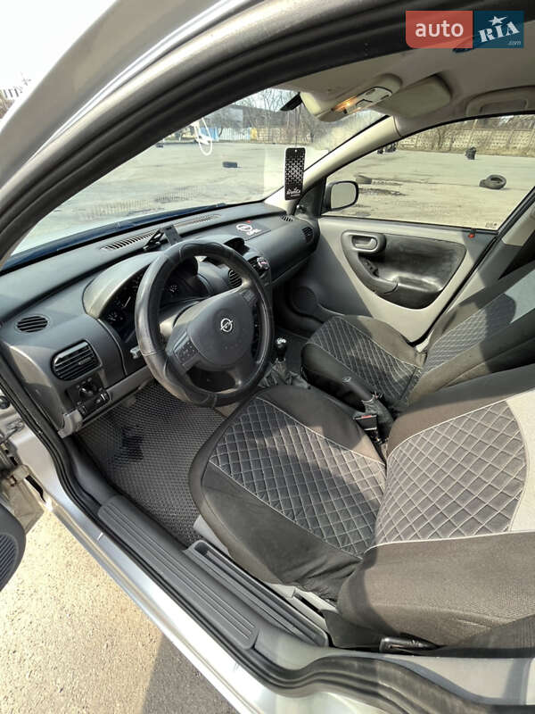 Хэтчбек Opel Corsa 2001 в Хмельницком