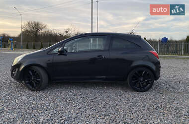 Хэтчбек Opel Corsa 2014 в 