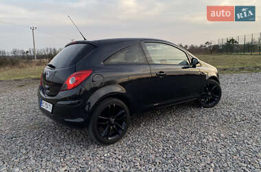 Хэтчбек Opel Corsa 2014 в 