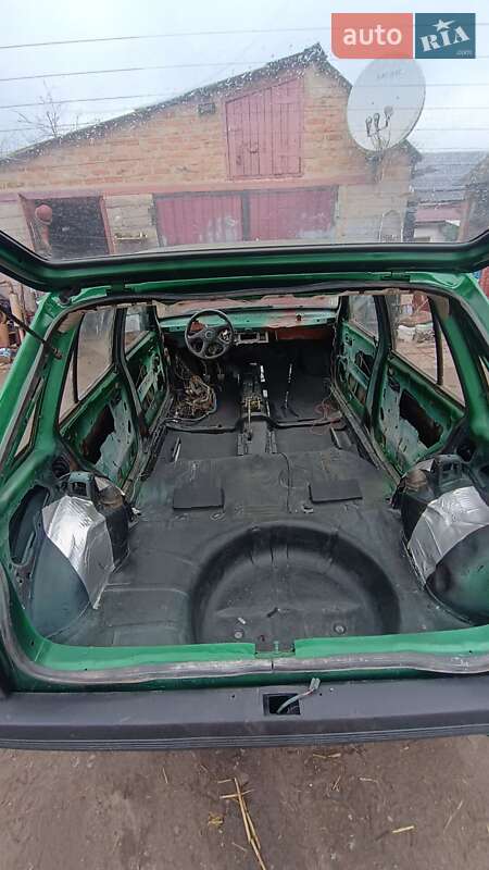 Хэтчбек Opel Corsa 1988 в Казатине