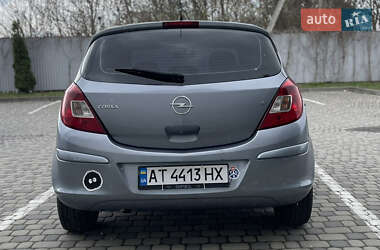 Хэтчбек Opel Corsa 2007 в 