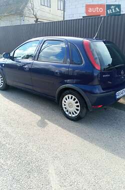 Хетчбек Opel Corsa 2004 в 