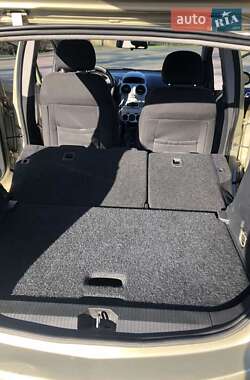 Хэтчбек Opel Corsa 2008 в Киеве