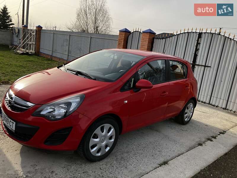Хэтчбек Opel Corsa 2014 в Полтаве