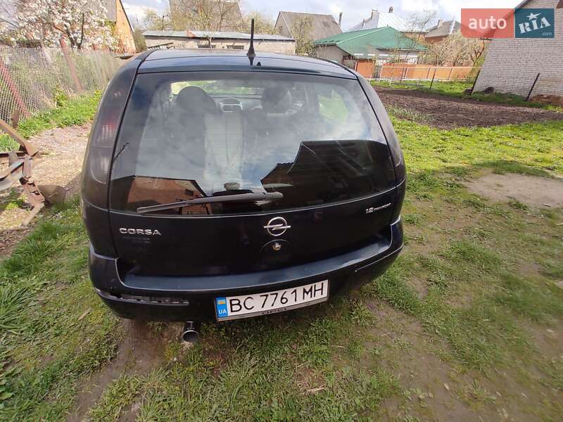 Хэтчбек Opel Corsa 2005 в Щирце