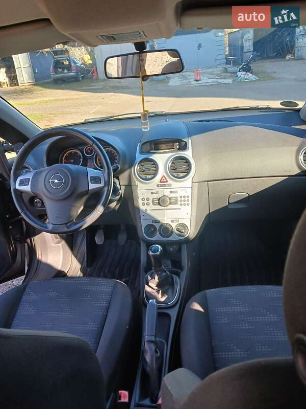 Хетчбек Opel Corsa 2011 в Білій Церкві