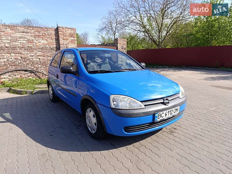Хэтчбек Opel Corsa 2000 в Львове