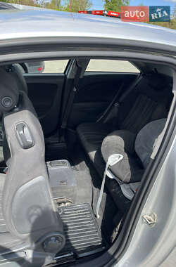 Хэтчбек Opel Corsa 2009 в 