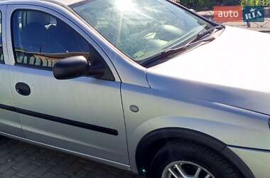 Хетчбек Opel Corsa 2003 в 