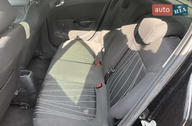 Хетчбек Opel Corsa 2009 в 