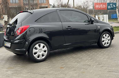 Хетчбек Opel Corsa 2013 в 