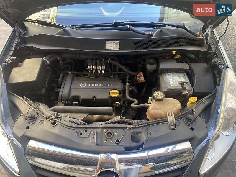 Хэтчбек Opel Corsa 2007 в Киеве