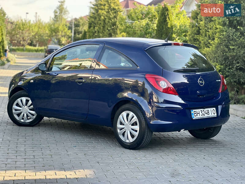 Хэтчбек Opel Corsa 2009 в Одессе