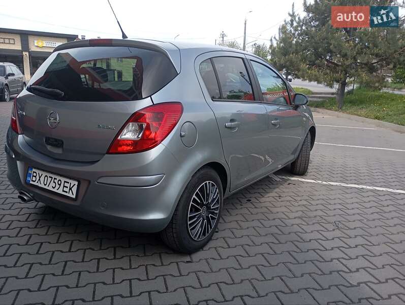 Хэтчбек Opel Corsa 2011 в Хмельницком
