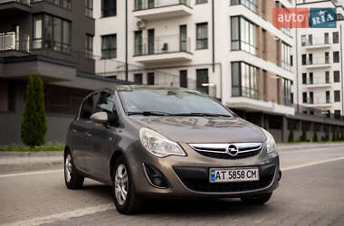 Хэтчбек Opel Corsa 2011 в Ивано-Франковске