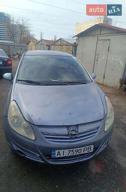 Хетчбек Opel Corsa 2006 в 