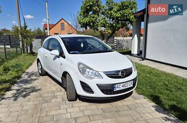 Хэтчбек Opel Corsa 2011 в 