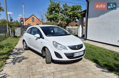 Хэтчбек Opel Corsa 2011 в 