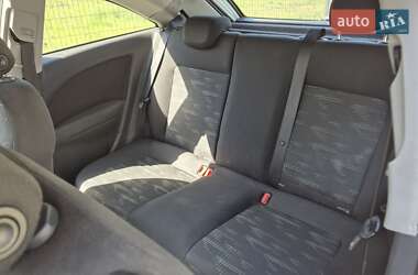 Хэтчбек Opel Corsa 2011 в 