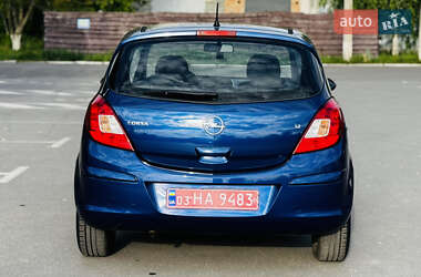 Хэтчбек Opel Corsa 2007 в 