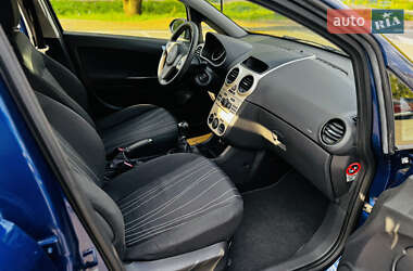 Хэтчбек Opel Corsa 2007 в 