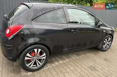Хетчбек Opel Corsa 2008 в 