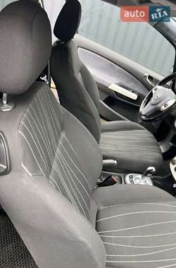 Хетчбек Opel Corsa 2008 в 