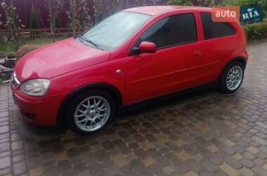 Хетчбек Opel Corsa 2005 в 