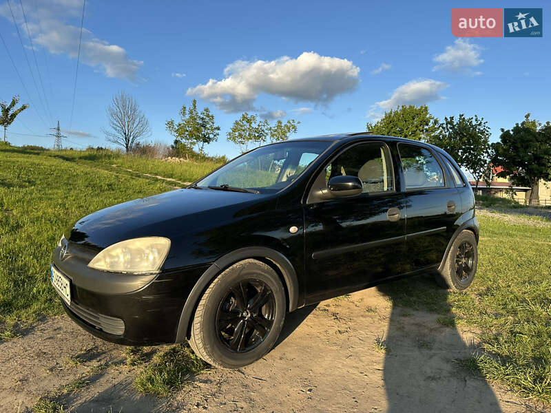 Хэтчбек Opel Corsa 2001 в Ужгороде